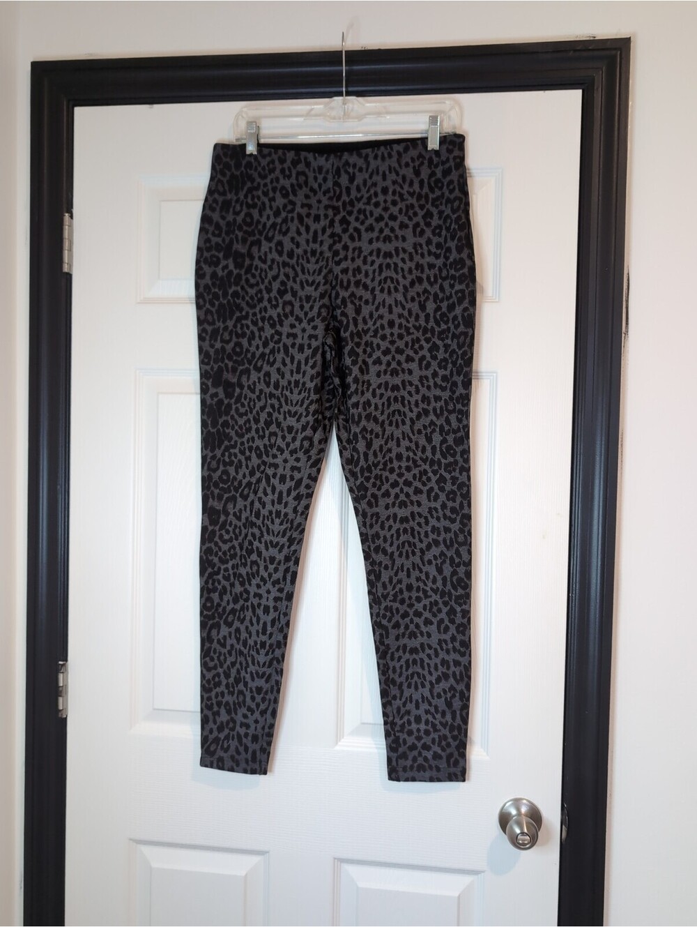 Medium NWOT Boston proper animal leopard cheetah print pants